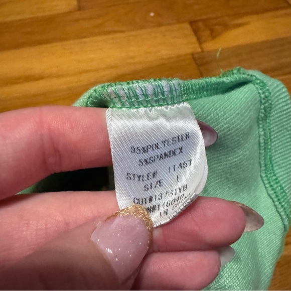 signature 8 bright green ribbed tank top - Picture 4 of 4